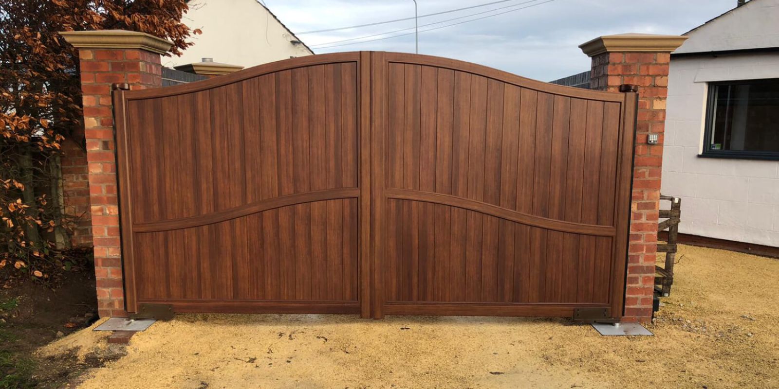 domestic/wooden-wood-effect-gates